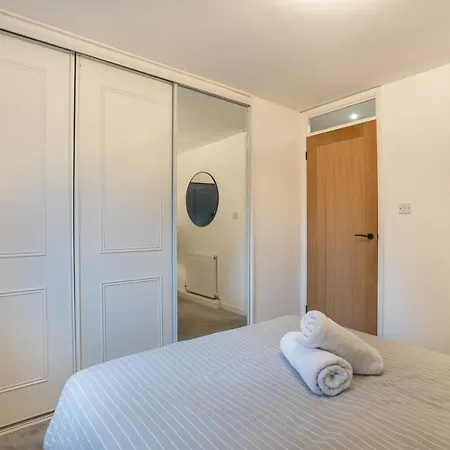 Modern 2Bed Apartment-Free Parking Эдинбург Экстерьер фото
